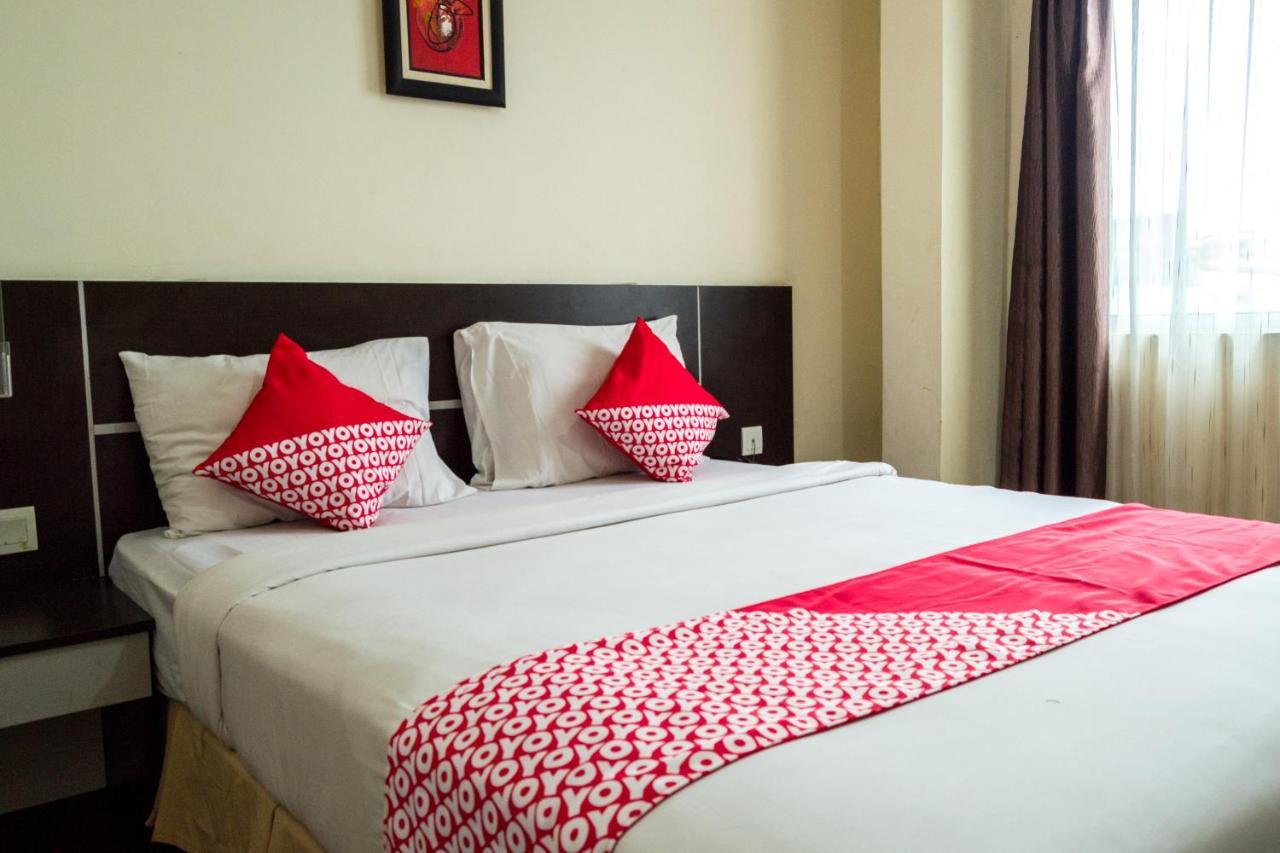 Collection O 625 Hotel Golden Gate Batam Extérieur photo