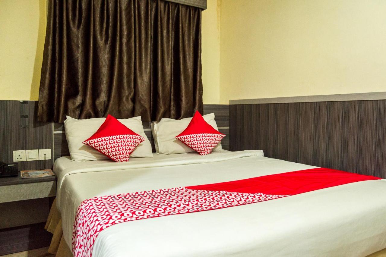 Collection O 625 Hotel Golden Gate Batam Extérieur photo