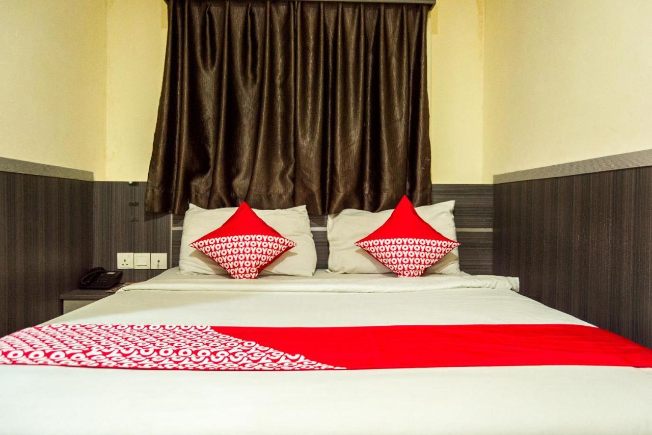 Collection O 625 Hotel Golden Gate Batam Extérieur photo
