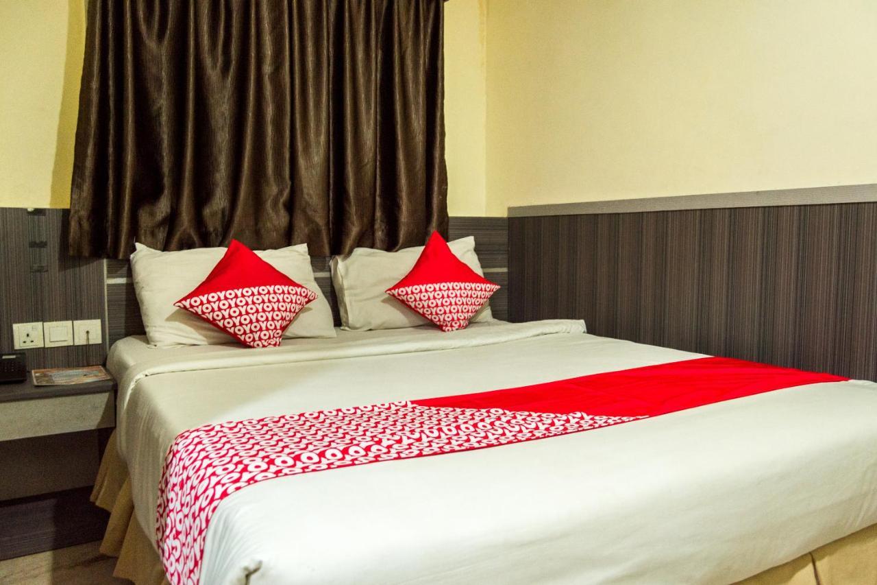 Collection O 625 Hotel Golden Gate Batam Extérieur photo