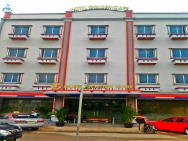 Collection O 625 Hotel Golden Gate Batam Extérieur photo