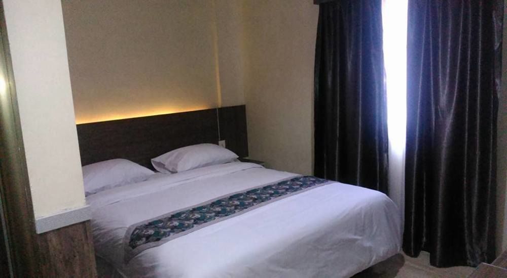 Collection O 625 Hotel Golden Gate Batam Extérieur photo